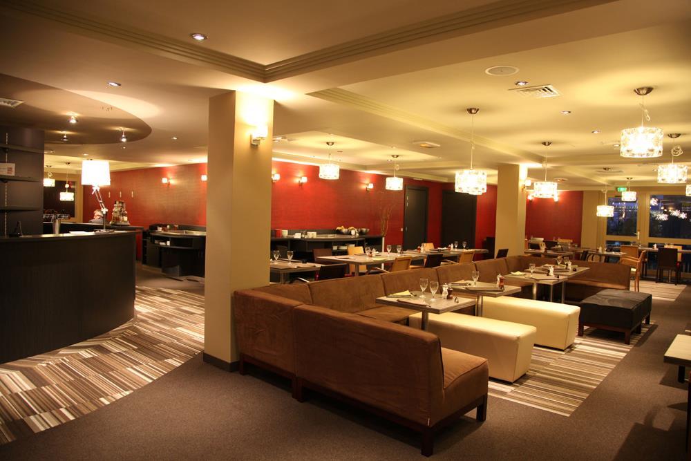 Best Western L'Atelier 117 Maubeuge Restoran fotoğraf